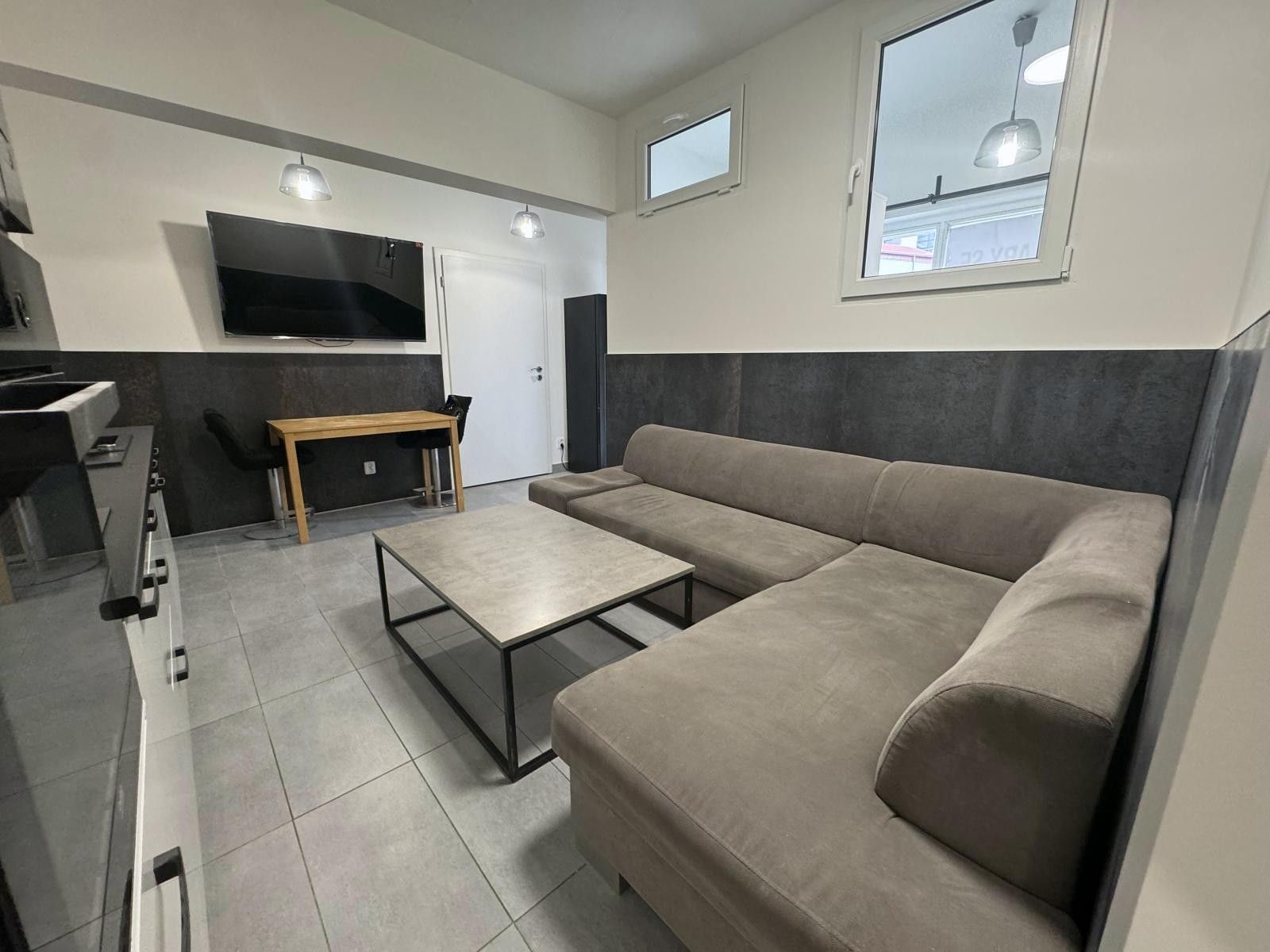Byt 2+kk · 51 m² · Třinecká, Praha - 3
