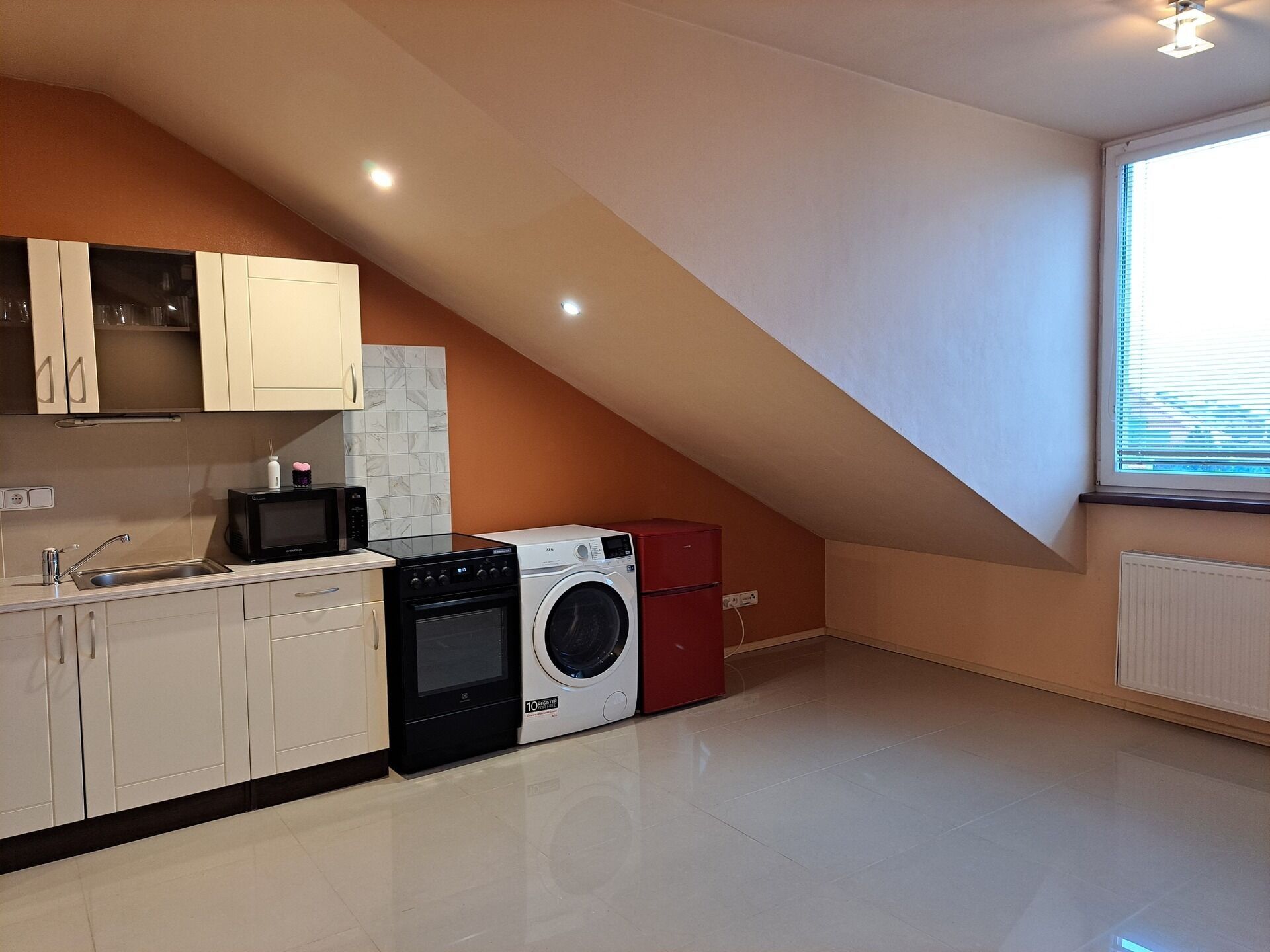 1+kk, Na Radosti, Praha, 24 m²