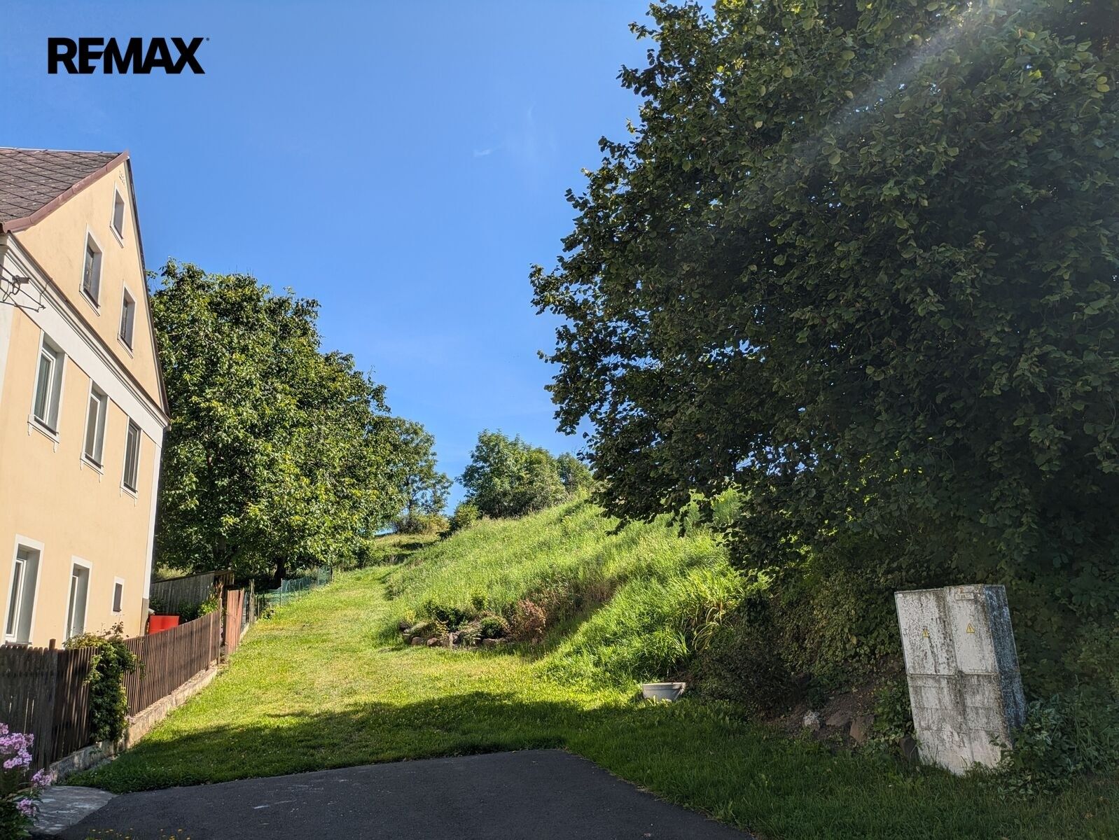 Prodej pozemek pro bydlení - Lovečkovice, 823 m² - 5