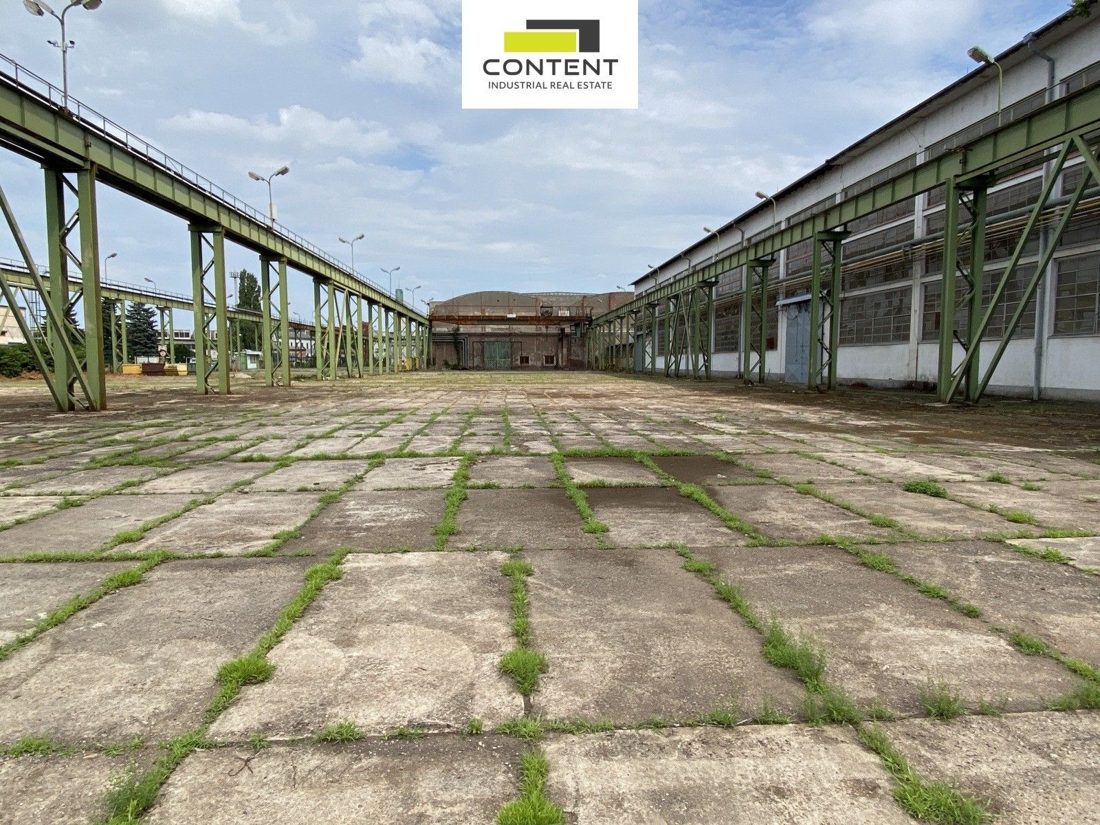 Komerční pozemky, Pražská třída, Hradec Králové, 2 000 m²