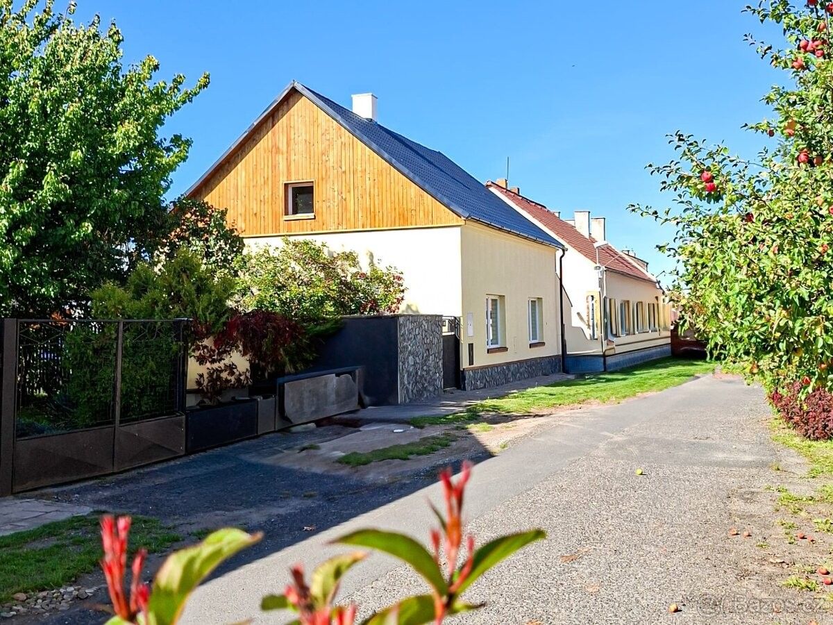 Pronájem rodinný dům - Blšany, 439 88