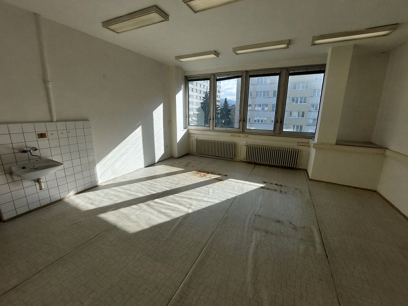 Kancelář · 25 m² · Vrchlabí, okres Trutnov - 3