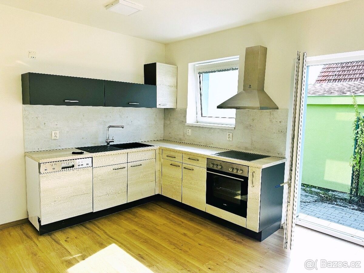 Byty, Moravany u Brna, 664 48