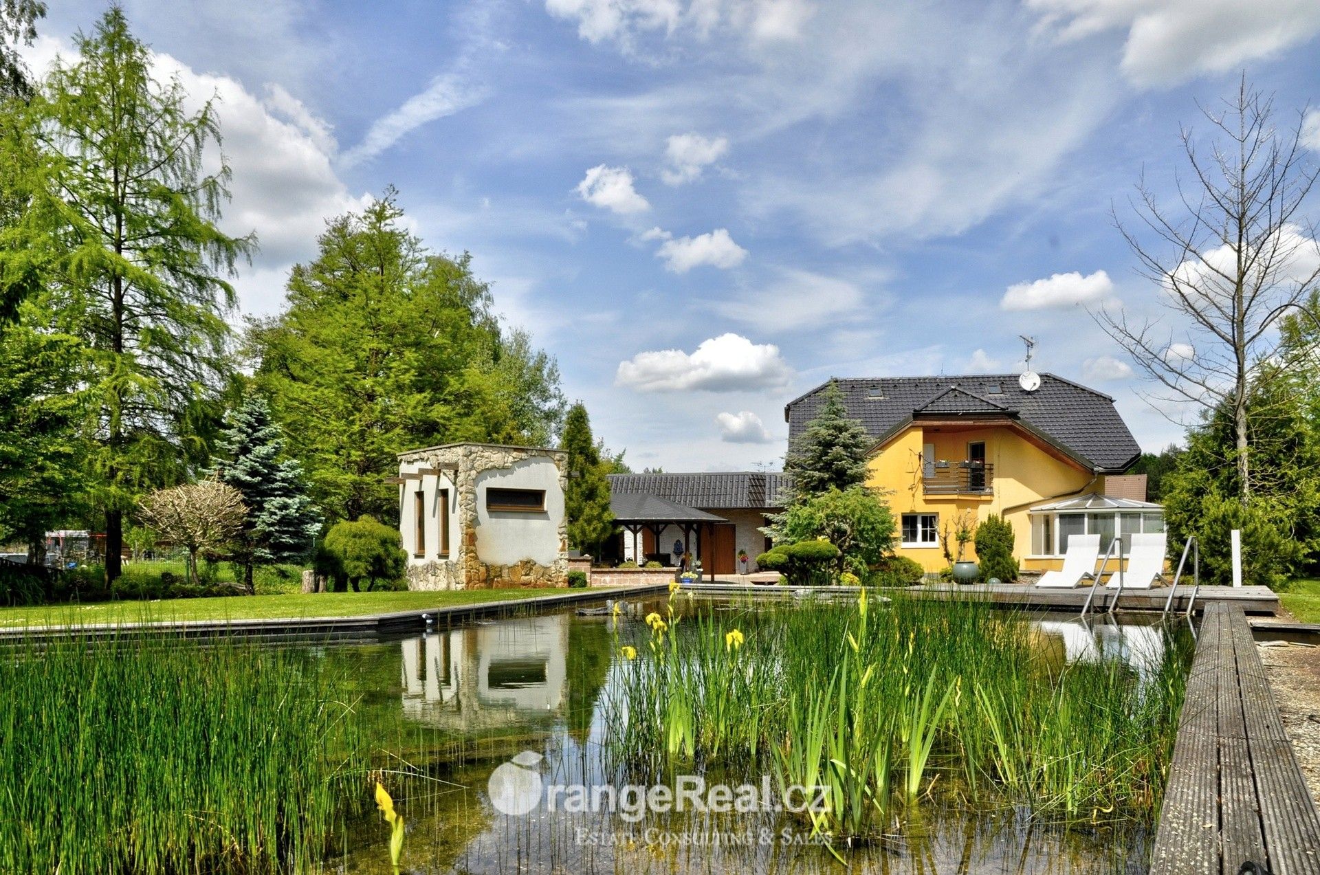 Vily, Veská, Sezemice, 400 m² - 1