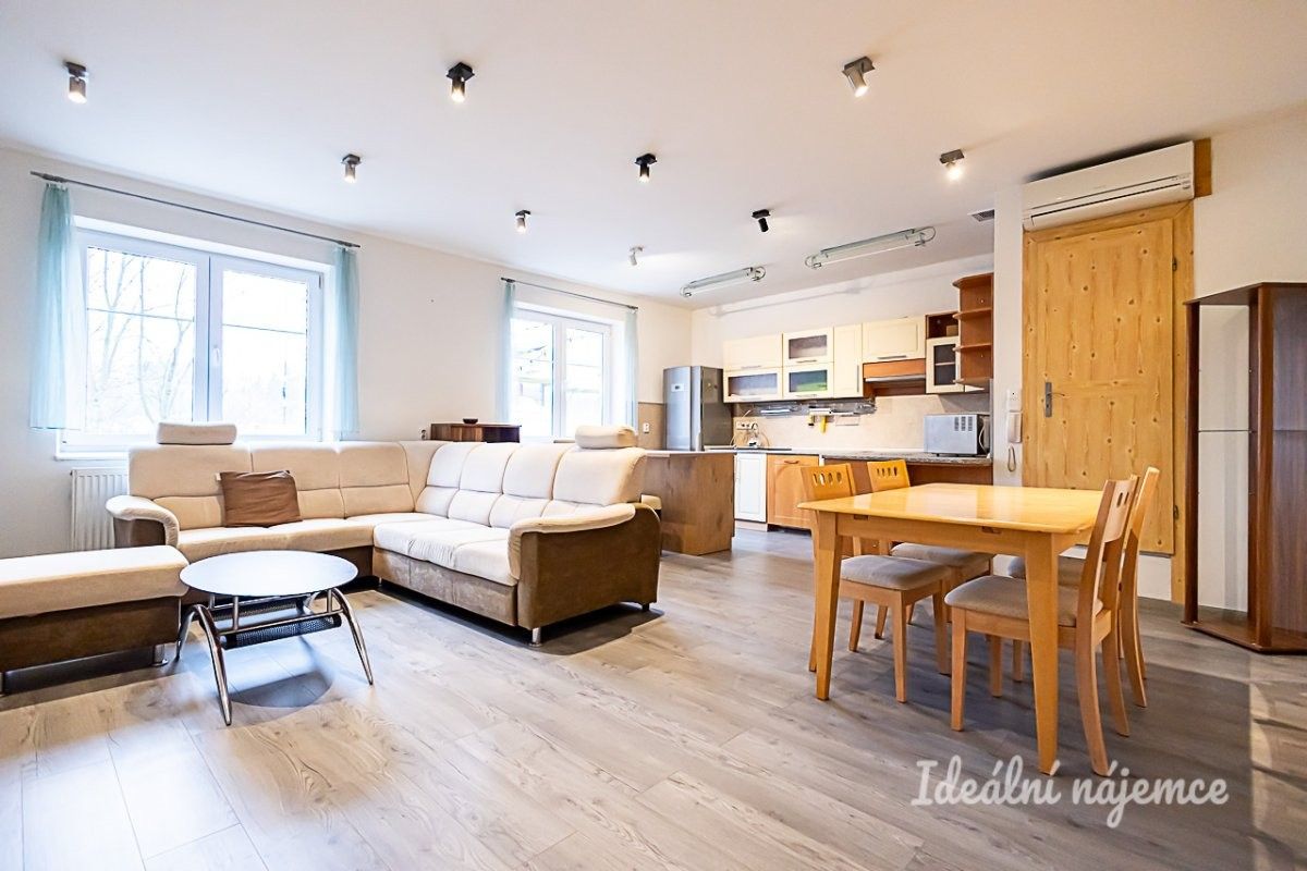 2+kk, Dolní Chaloupky, Praha, 58 m²