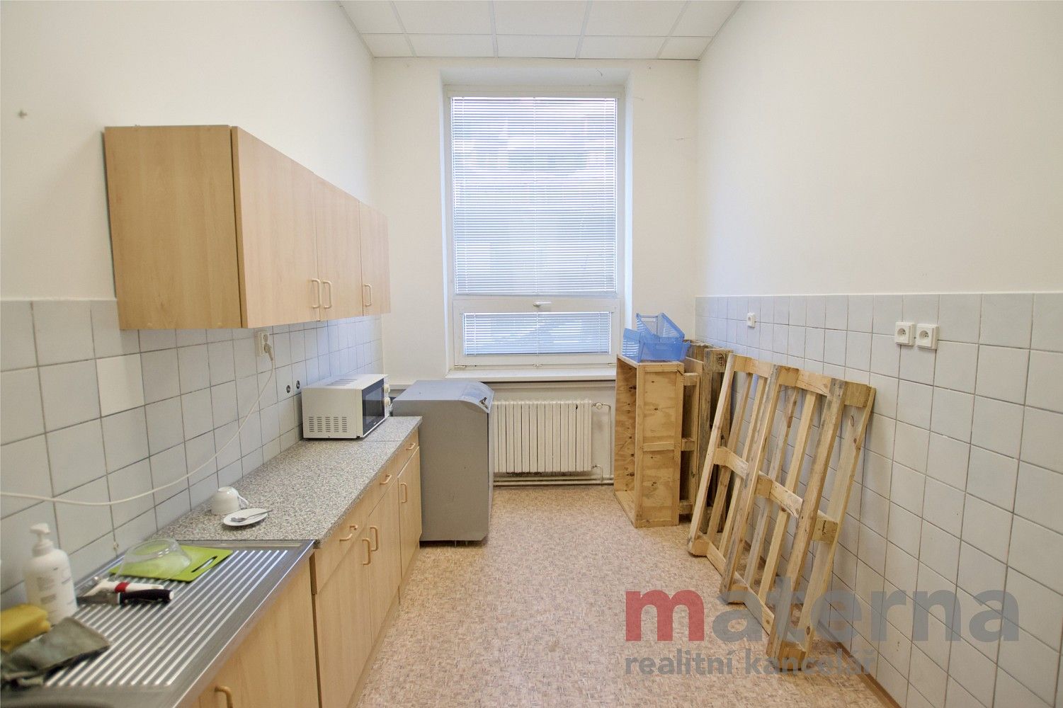 Pronájem kancelář - Praha, okres Praha 9, Hlavní město Praha, 18 m² - 5