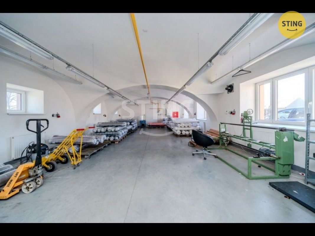Sklady, Mankovice, 500 m² - 2