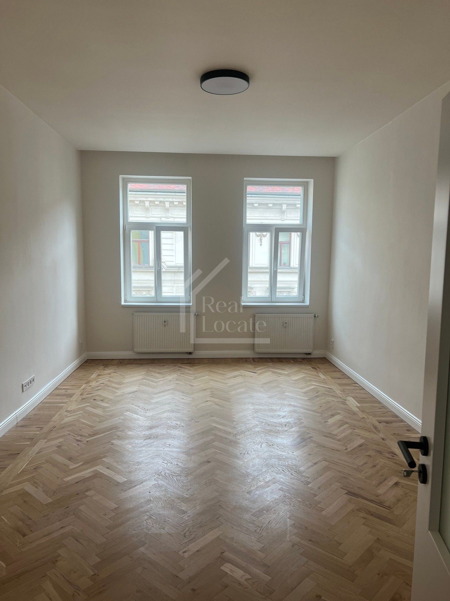 1+1, Plzeňská, Praha, 46 m² - 1