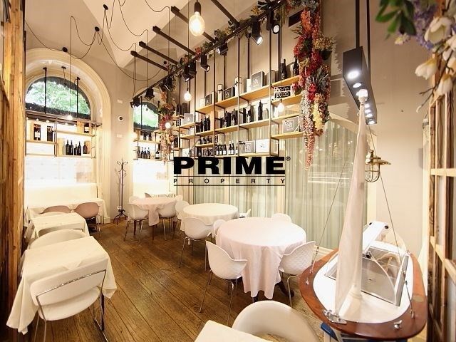 Restaurace · 225 m² · Italská 212, Praha Vinohrady - 3