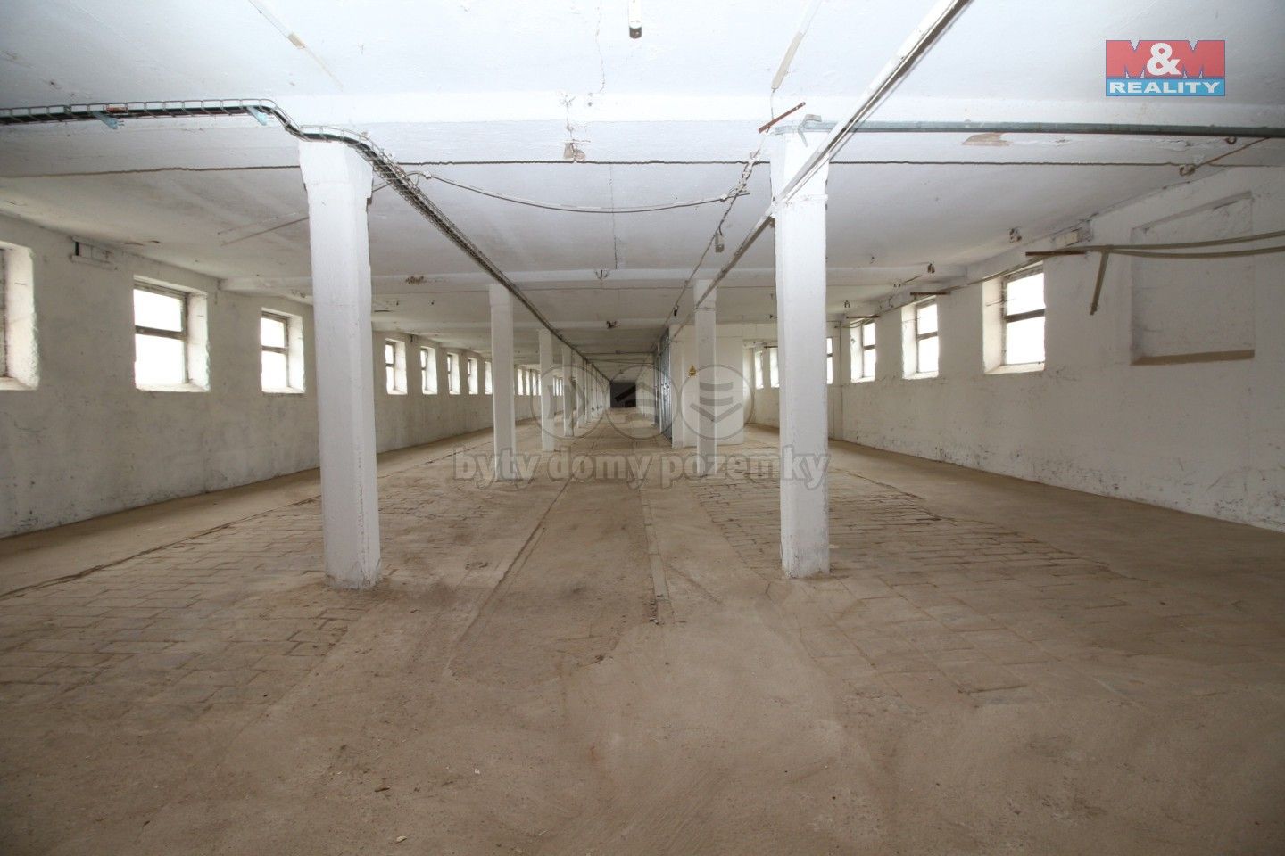 Pronájem sklad - Kratonohy, 3 652 m²