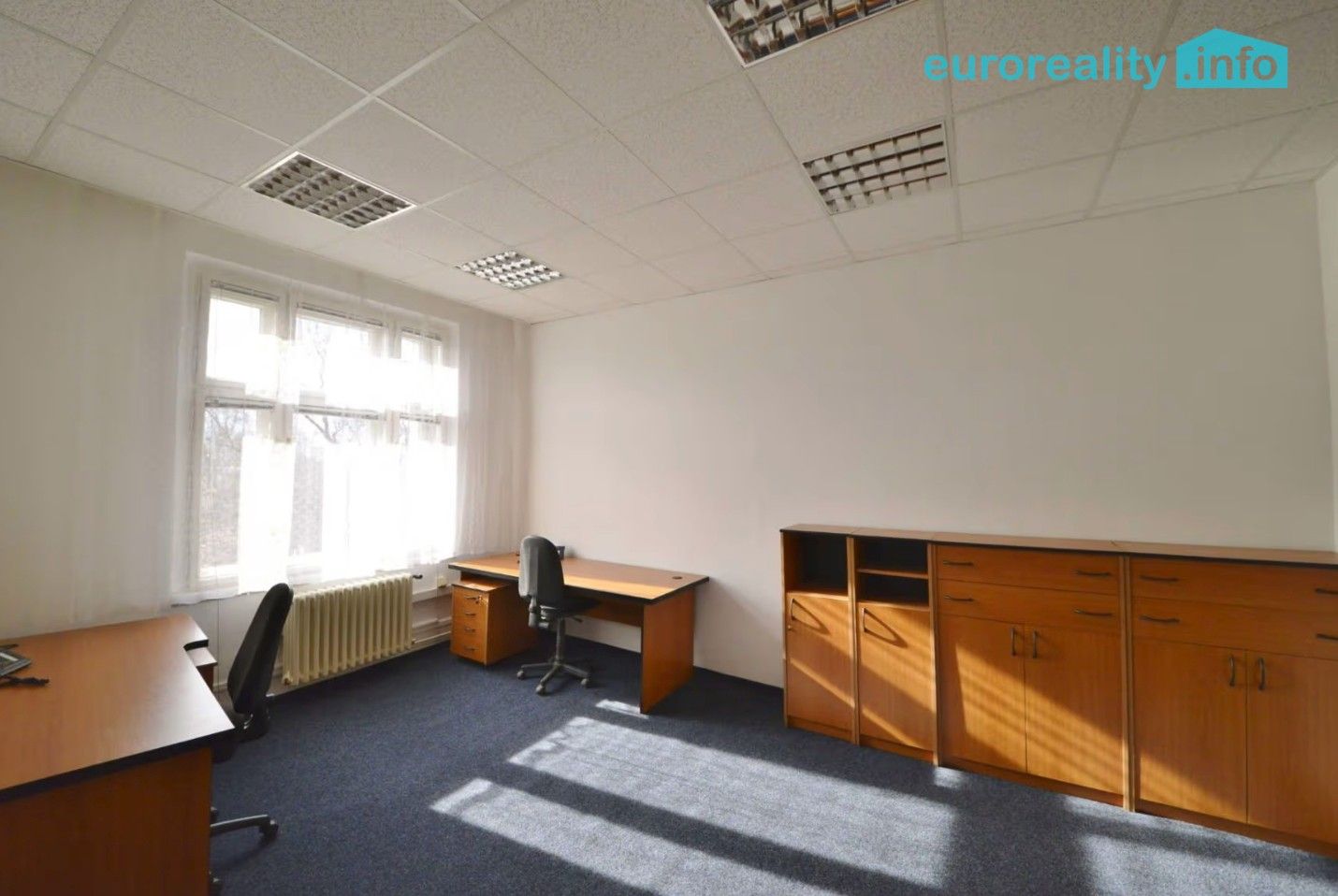 Kanceláře, třída Vítězství, Mariánské Lázně, 64 m²