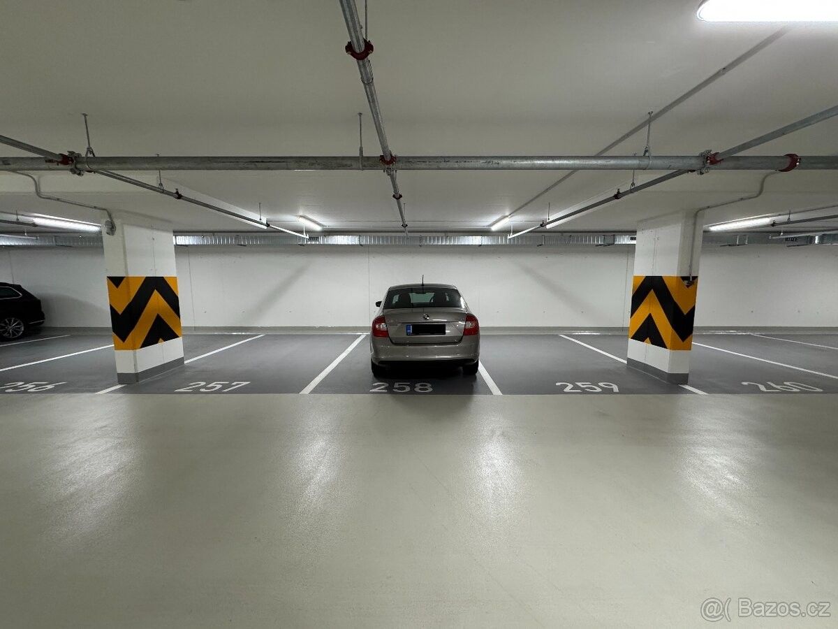 Garáže, Praha, 170 00