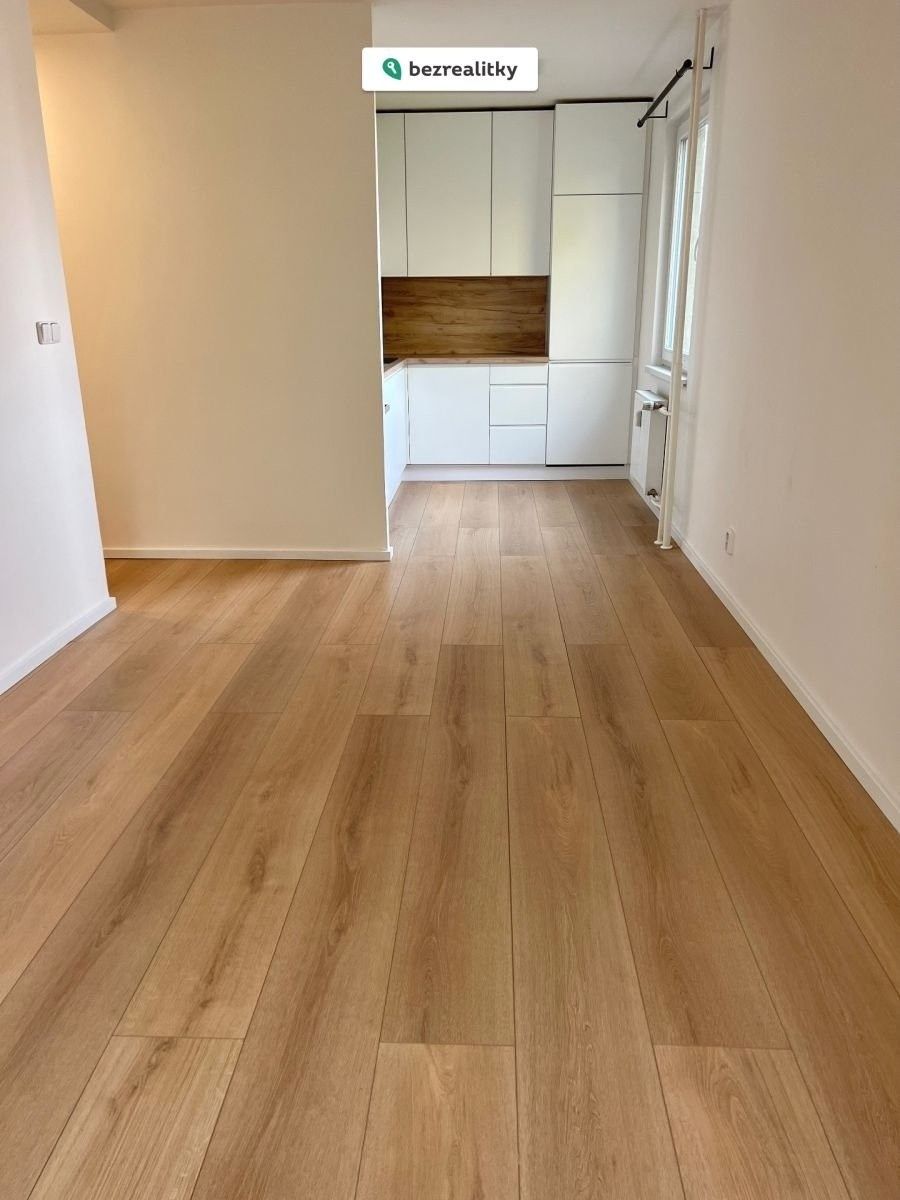 Prodej byt 2+kk - 5. května, Měšice, 58 m²