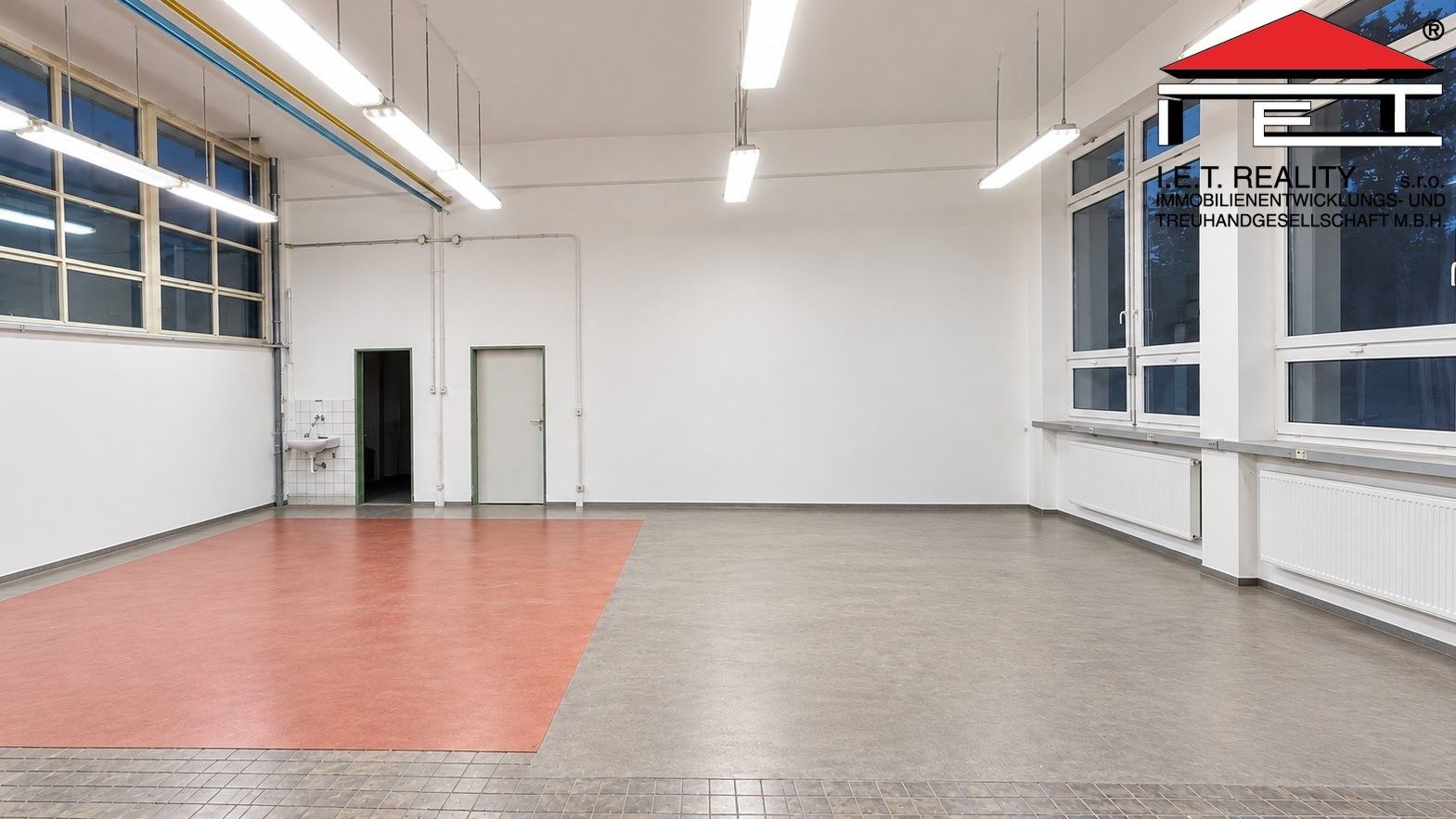 Sklad, 210 m²