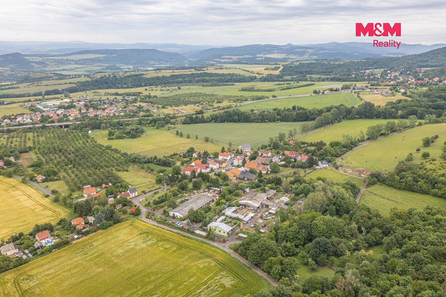 Rodinné domy, Žalany - Lelov, okres Teplice, 3 835 m² - 2