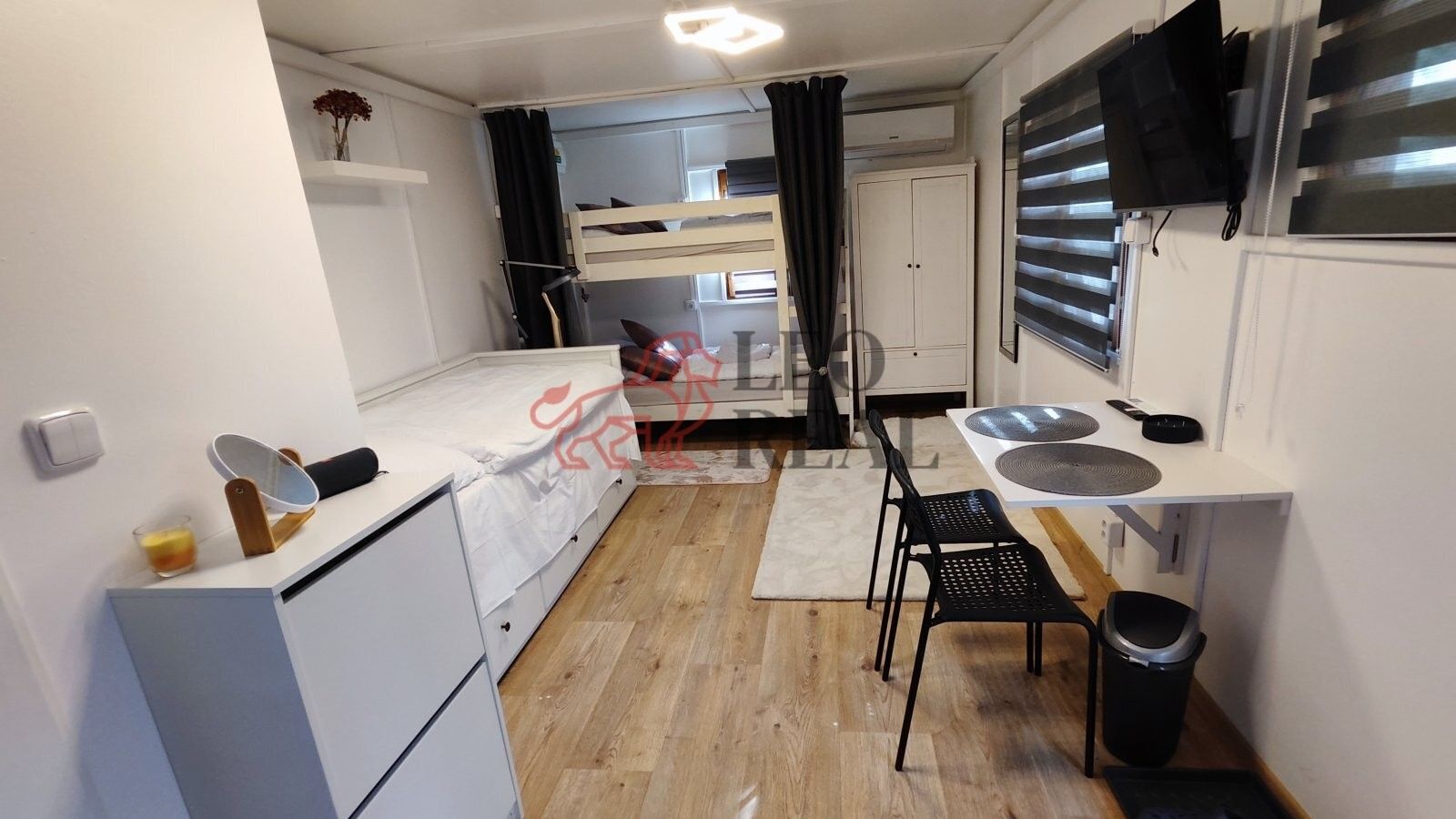 Chaty, Pod Borným, Doksy, 27 m²