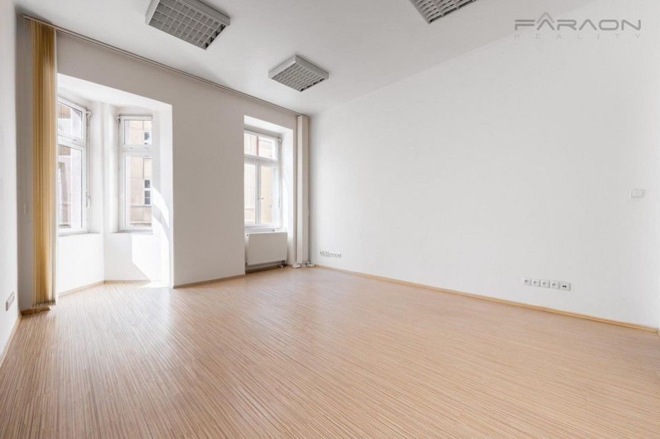 Kanceláře, Praha, 100 m² - 1