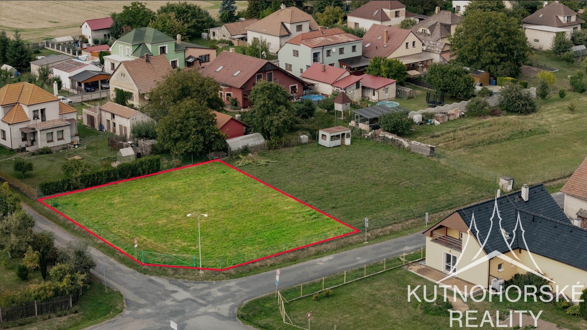 Pozemky pro bydlení, Okřesaneč, 866 m²