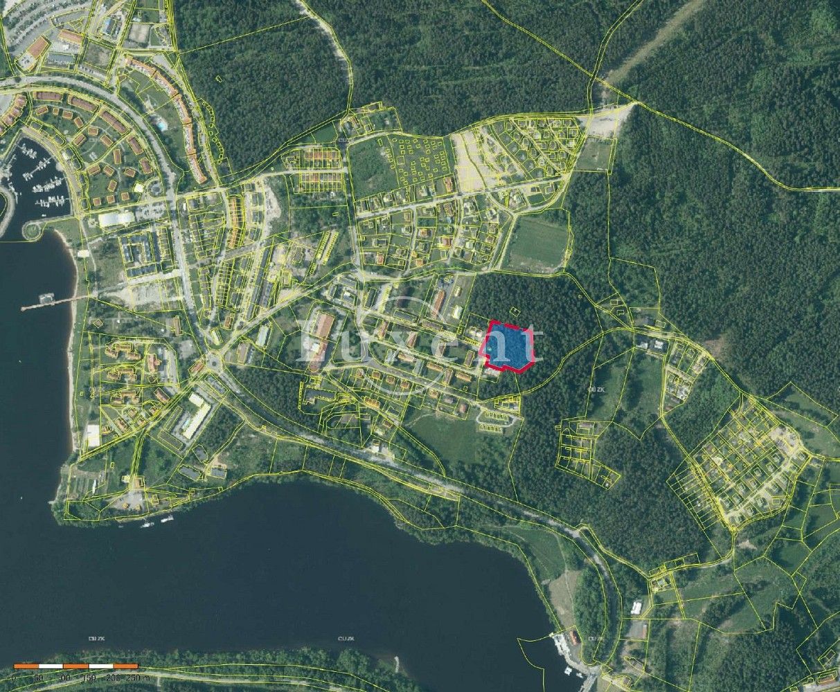 Ubytovací zařízení · 7 400 m² · Lipno nad Vltavou, okres Český Krumlov, Jihočeský kraj - 4