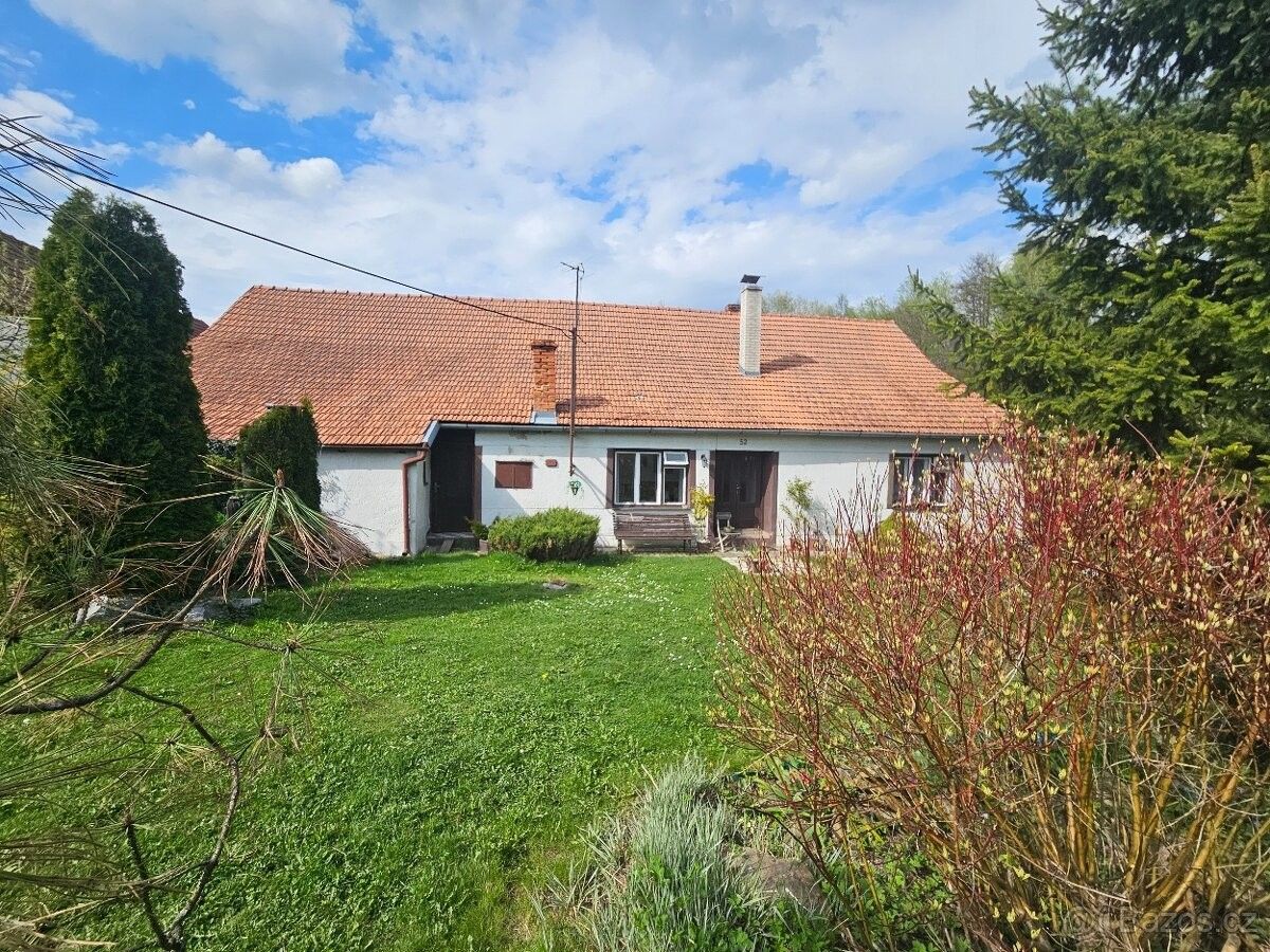 Rodinné domy, Bousín, 798 61