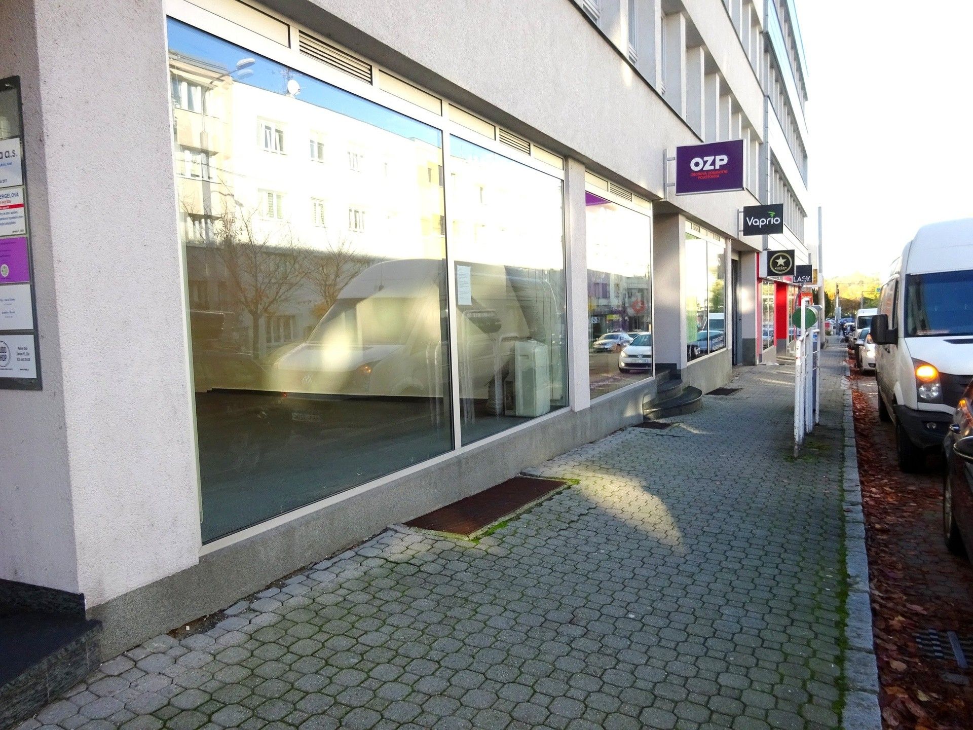 Pronájem obchodní prostory - Zarámí, Zlín, Česko, 31 m²
