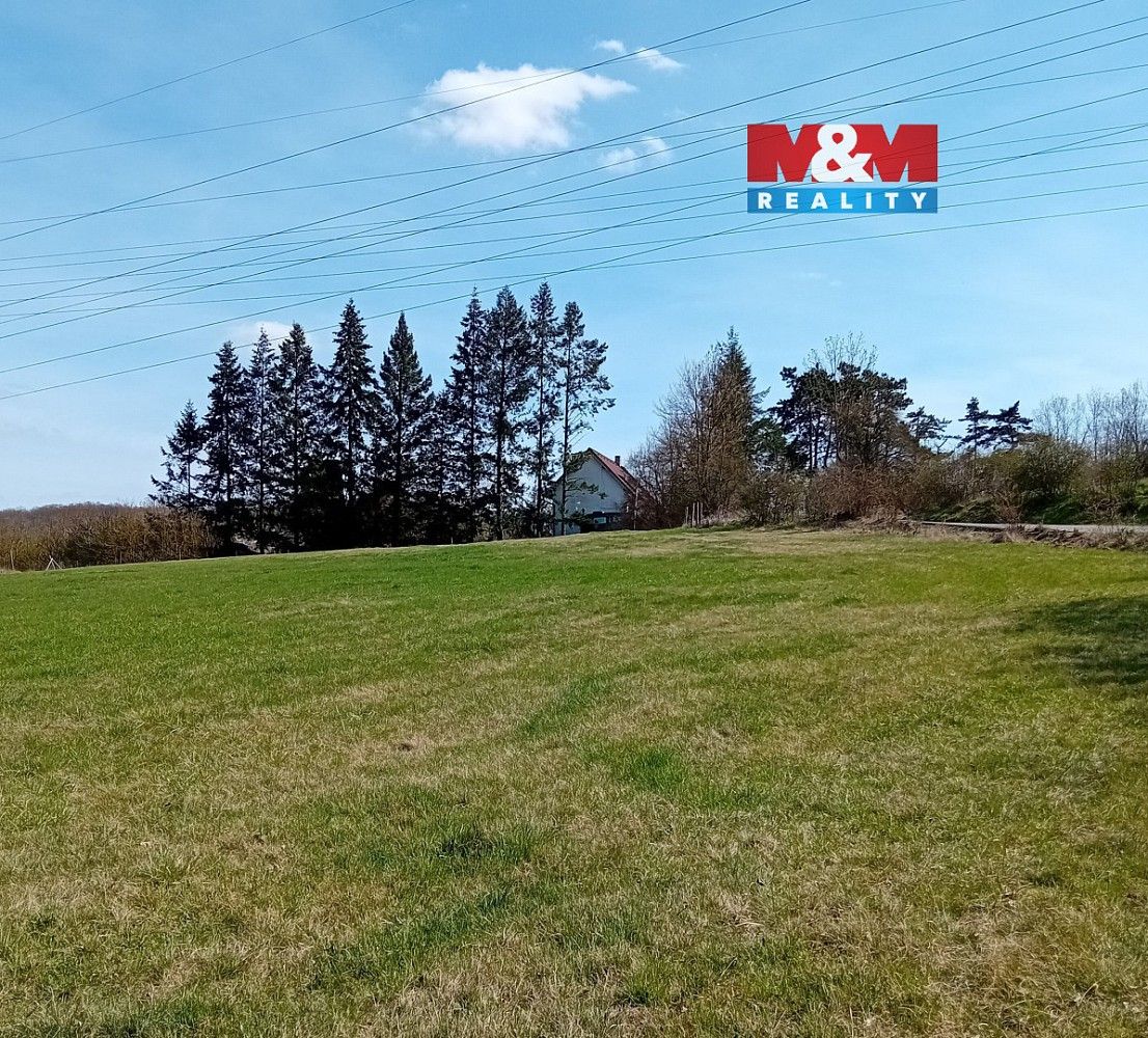 Louka, 4 400 m²