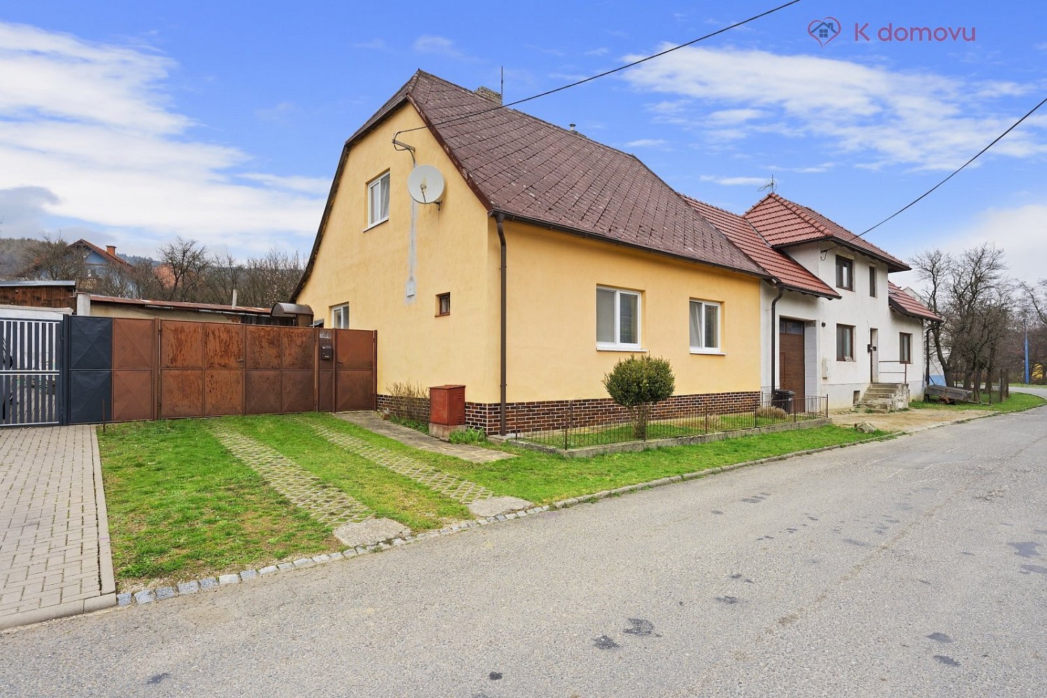 Rodinné domy, Březová, okres Uherské Hradiště, 122 m² - 1
