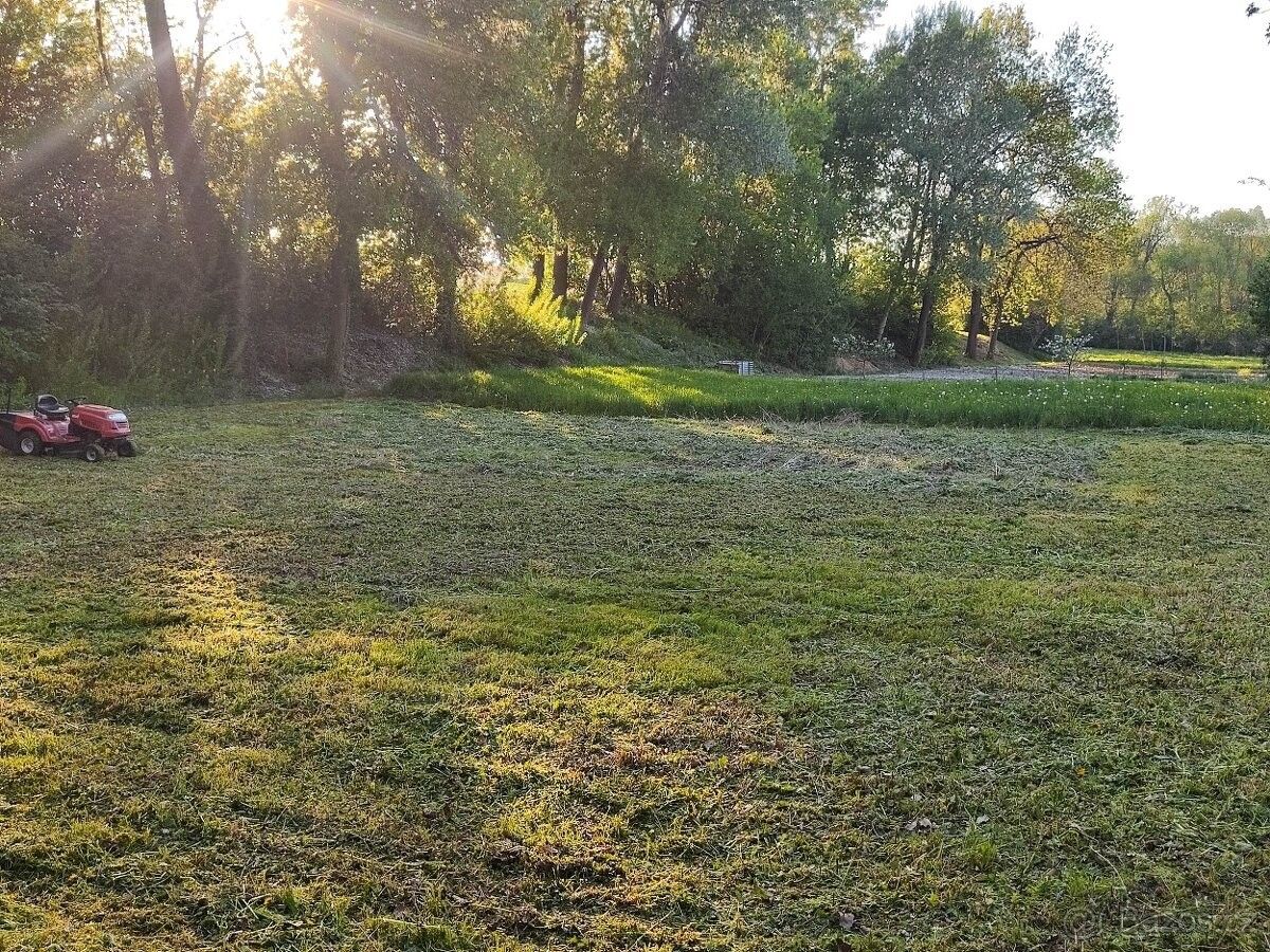 Zahrady, Býchory, 280 02