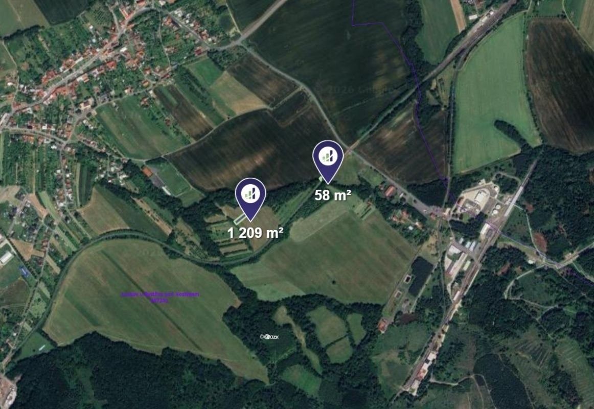 Louka · 1 267 m² · Loukov - 3