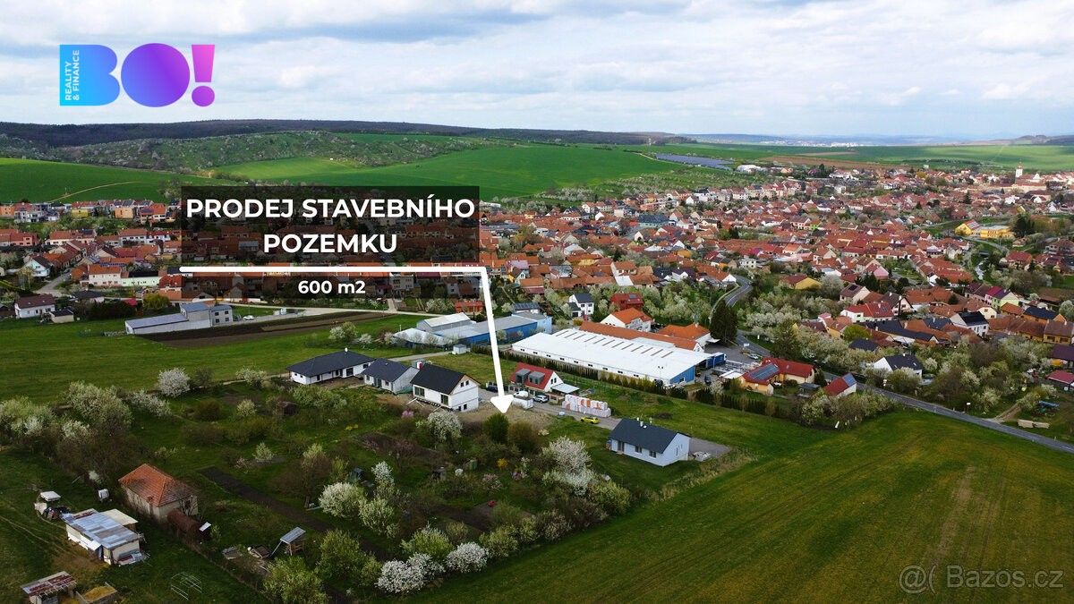 Pozemky pro bydlení, Hluk, 687 25