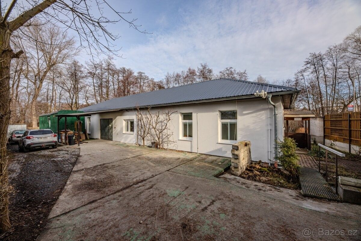 Pronájem obchodní prostory - 252 50, Praha-západ