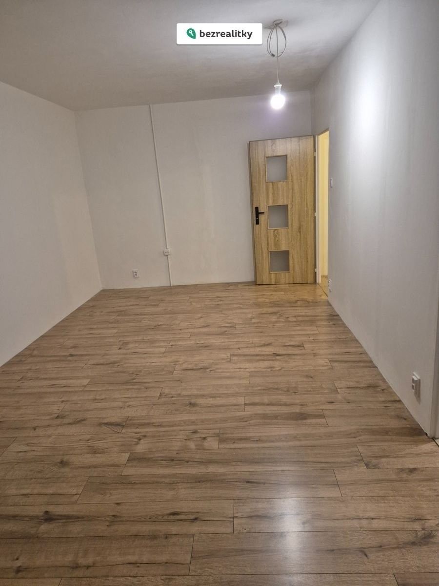 Prodej byt 3+1 - Průběžná, Praha, 73 m²