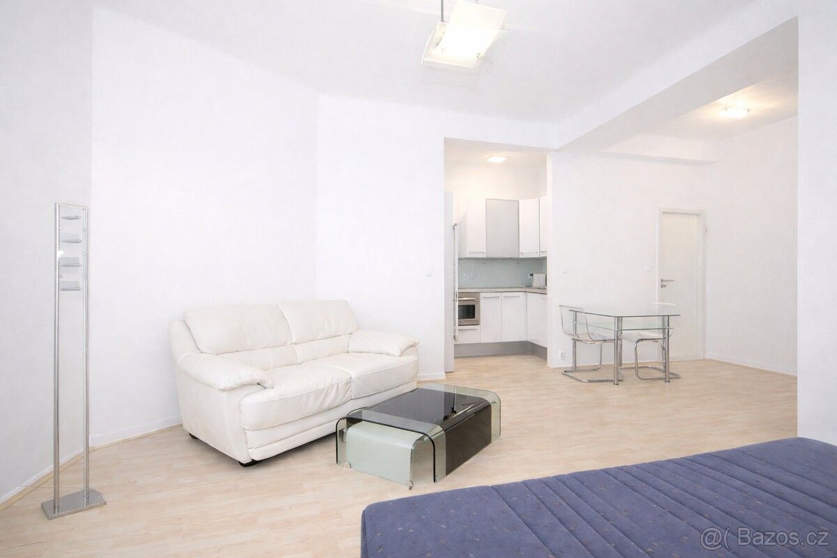 Pronájem byt - Praha, 180 00