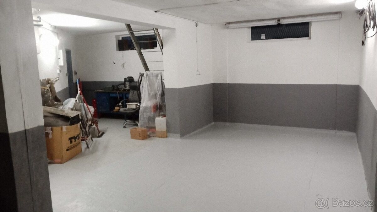 Sklady, Ostrava, 716 00