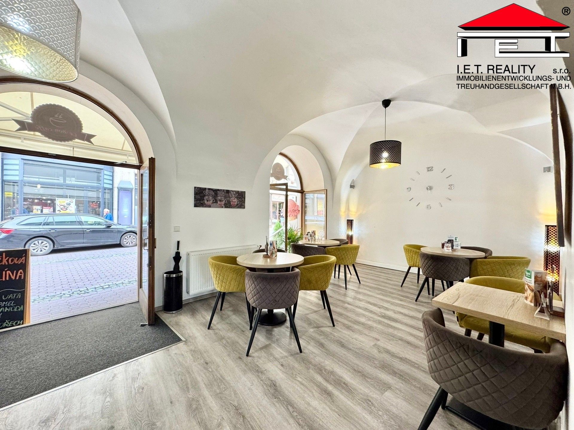 Restaurace, Minoritská, Brno, 142 m² - 1