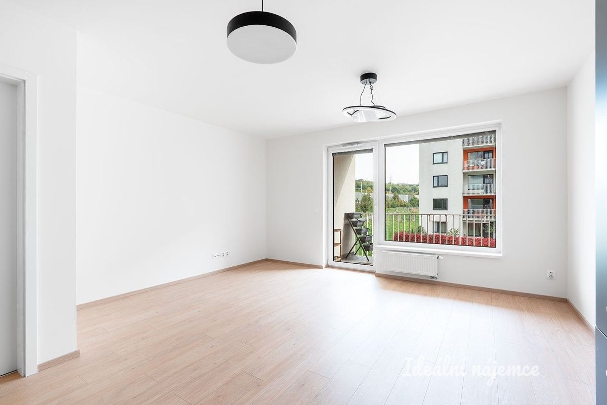 Pronájem byt 3+kk - Strnadových, Praha, 89 m² - 5