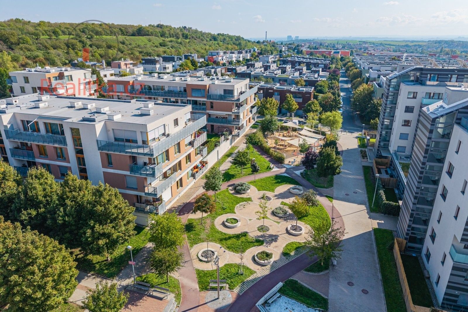 4+kk, Pod stolovou horou, Praha, 114 m²