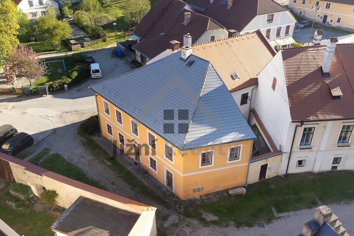 Prodej rodinný dům - Rožmberk nad Vltavou, 198 m²