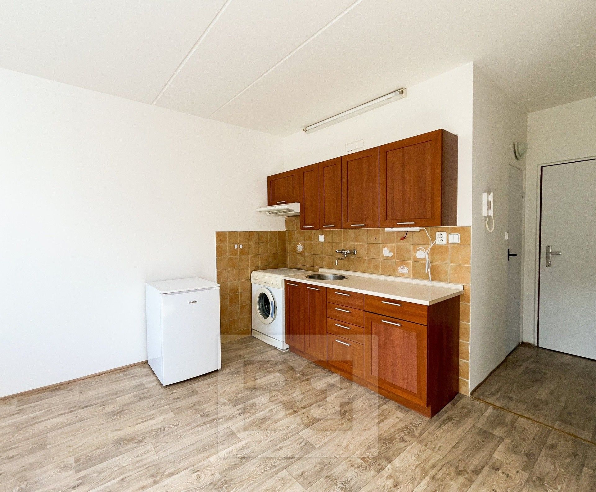 2+kk, Drahovice, Karlovy Vary, 38 m²