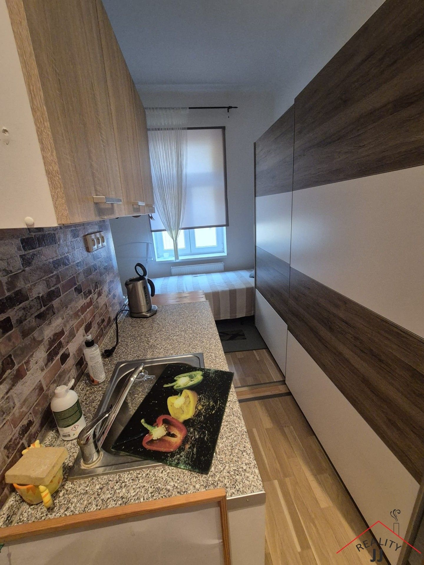 Prodej byt 2+kk - Zenklova, Praha, 31 m²