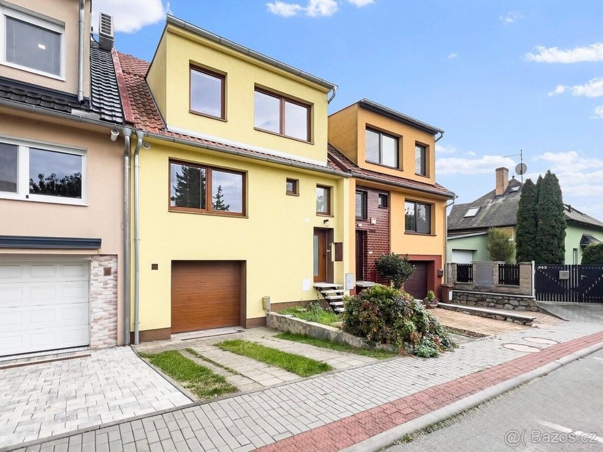 Rodinné domy, Dobšice, 671 82