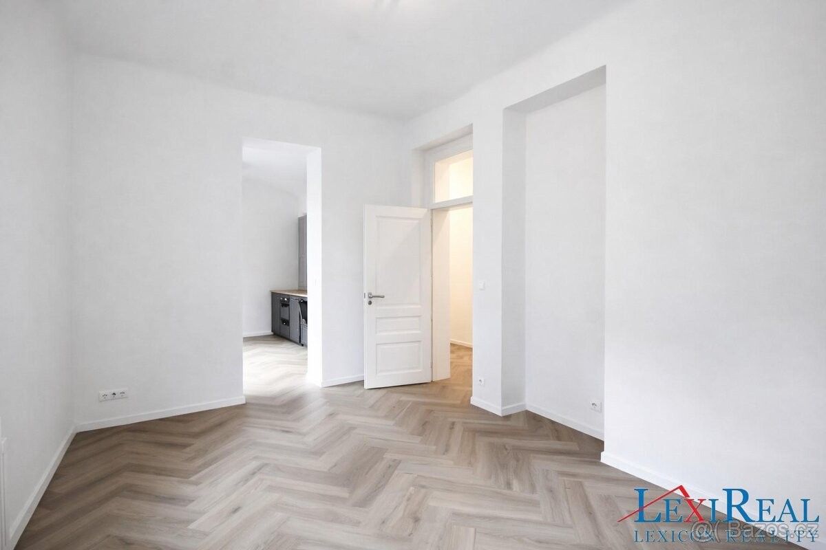 Pronájem byt - Praha, 180 00
