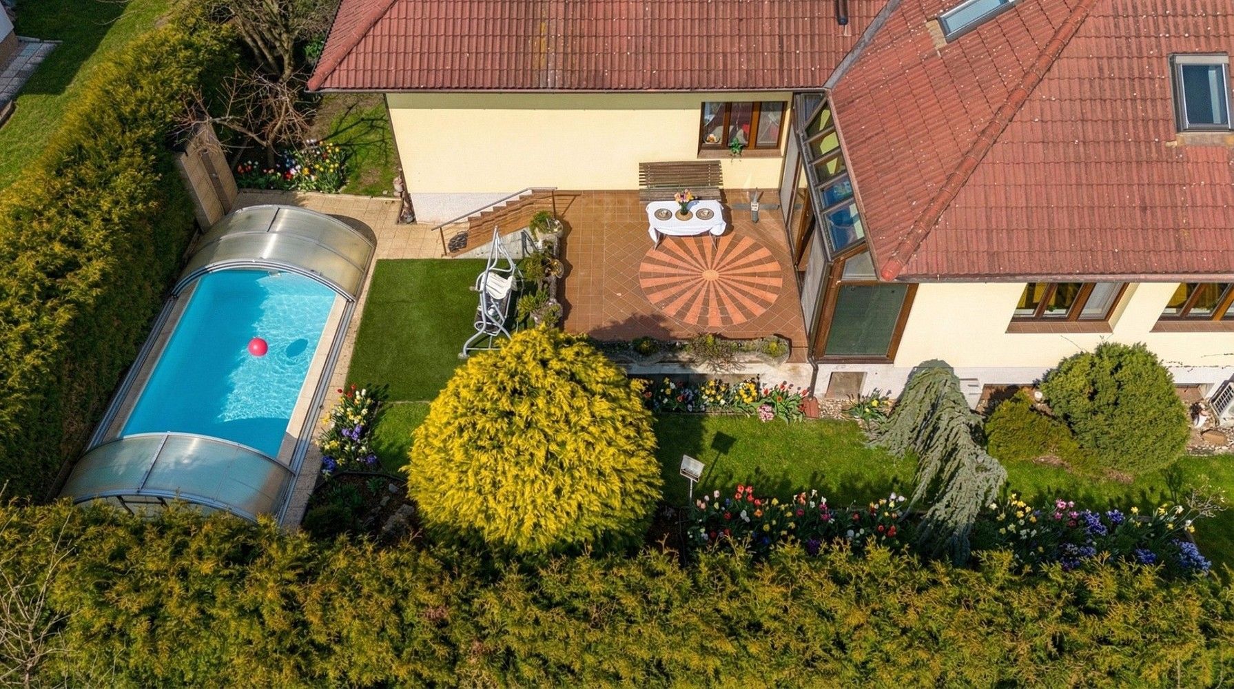 Rodinné domy, U Kovárny, Veleň, okres Praha-východ, 286 m² - 1