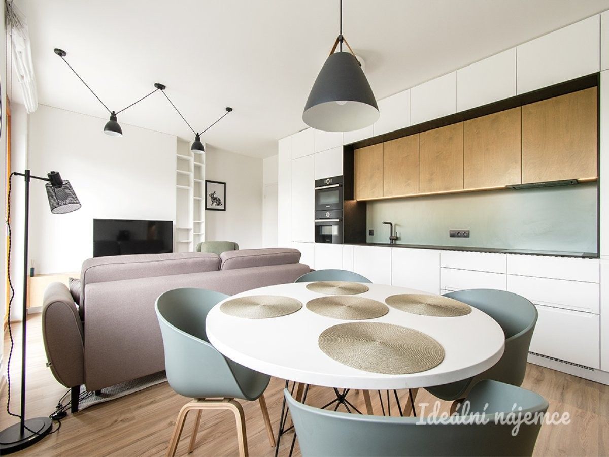 2+kk, Křivatcová, Praha, 58 m²