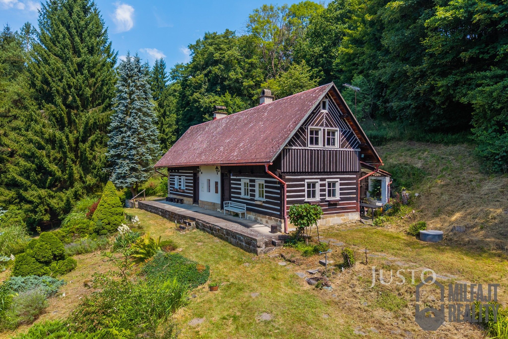 Rodinné domy, Mírová pod Kozákovem Hrachovice, 140 m² - 1