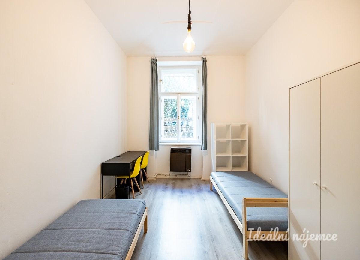 Byt 2+kk · 43 m² · Víta Nejedlého, Praha - 3