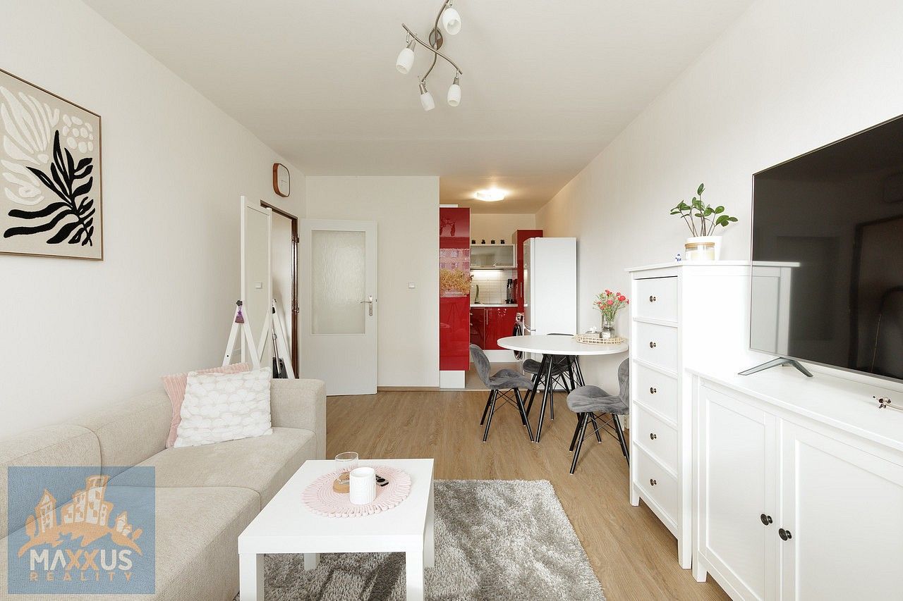 2+kk, Praha - Horní Měcholupy, okres Praha 15, Hlavní město Praha, 42 m² - 2