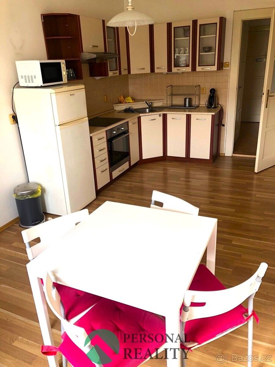 Pronájem byt - Praha, 120 00