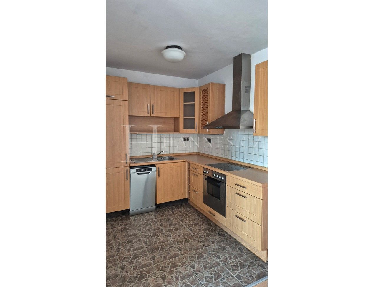Byt 2+kk · 50 m² · Hnězdenská, Praha - 3
