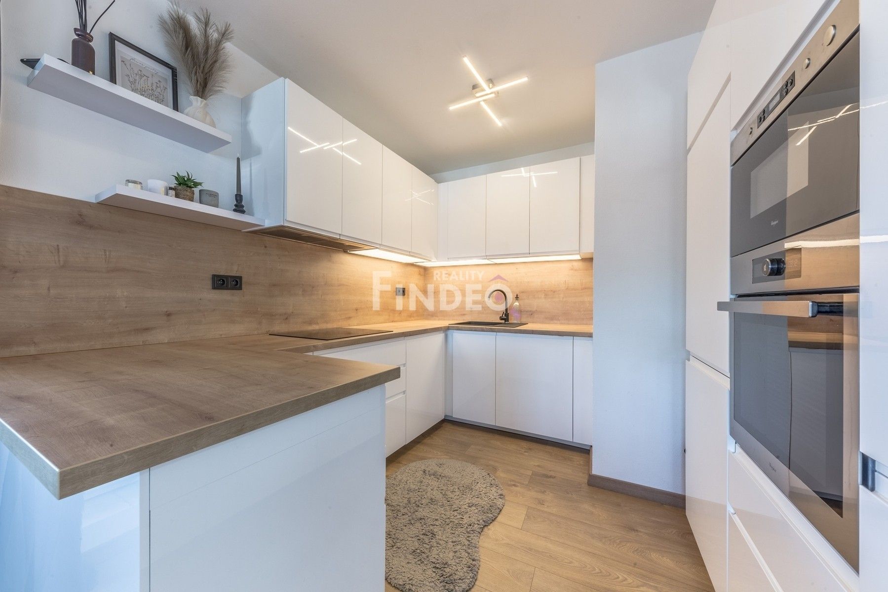 Prodej byt 3+kk - Břežany II, 98 m² - 5